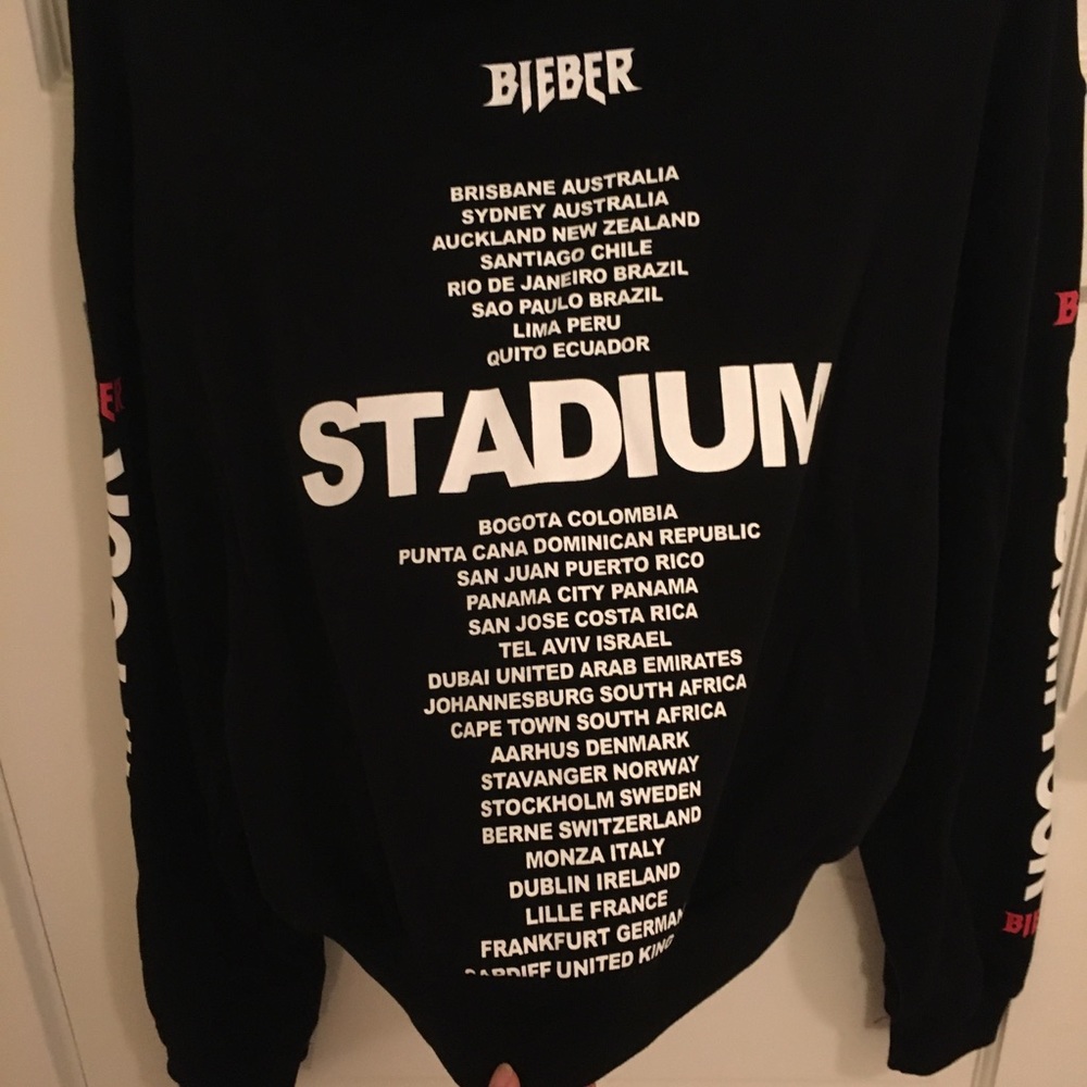 LAST CHANCE | Justin Bieber H&M Tour Hoodie - Picture 4 of 5